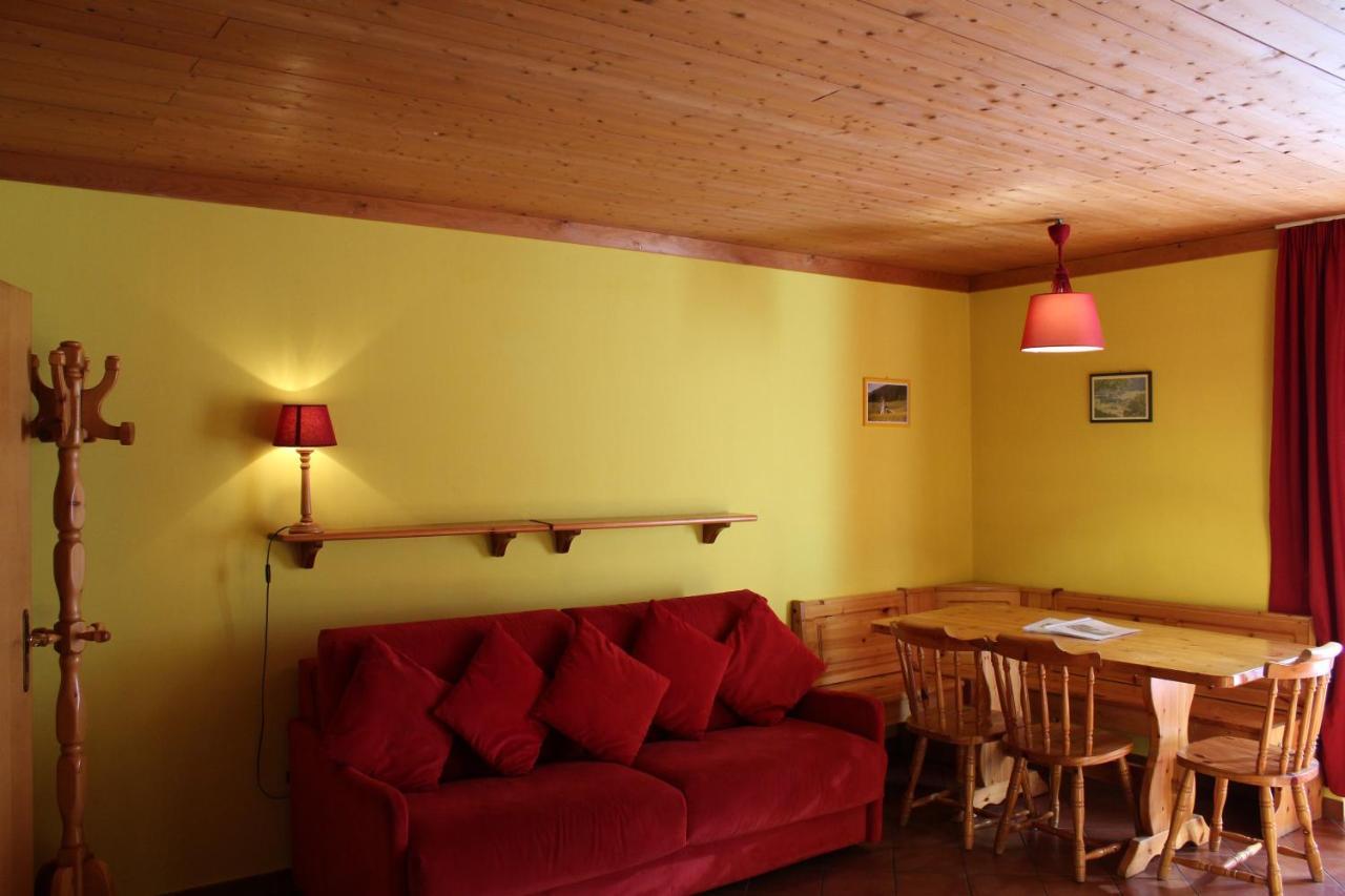 Residenze Sonnenschein Casa Rossa Aparthotel Villabassa Exterior foto